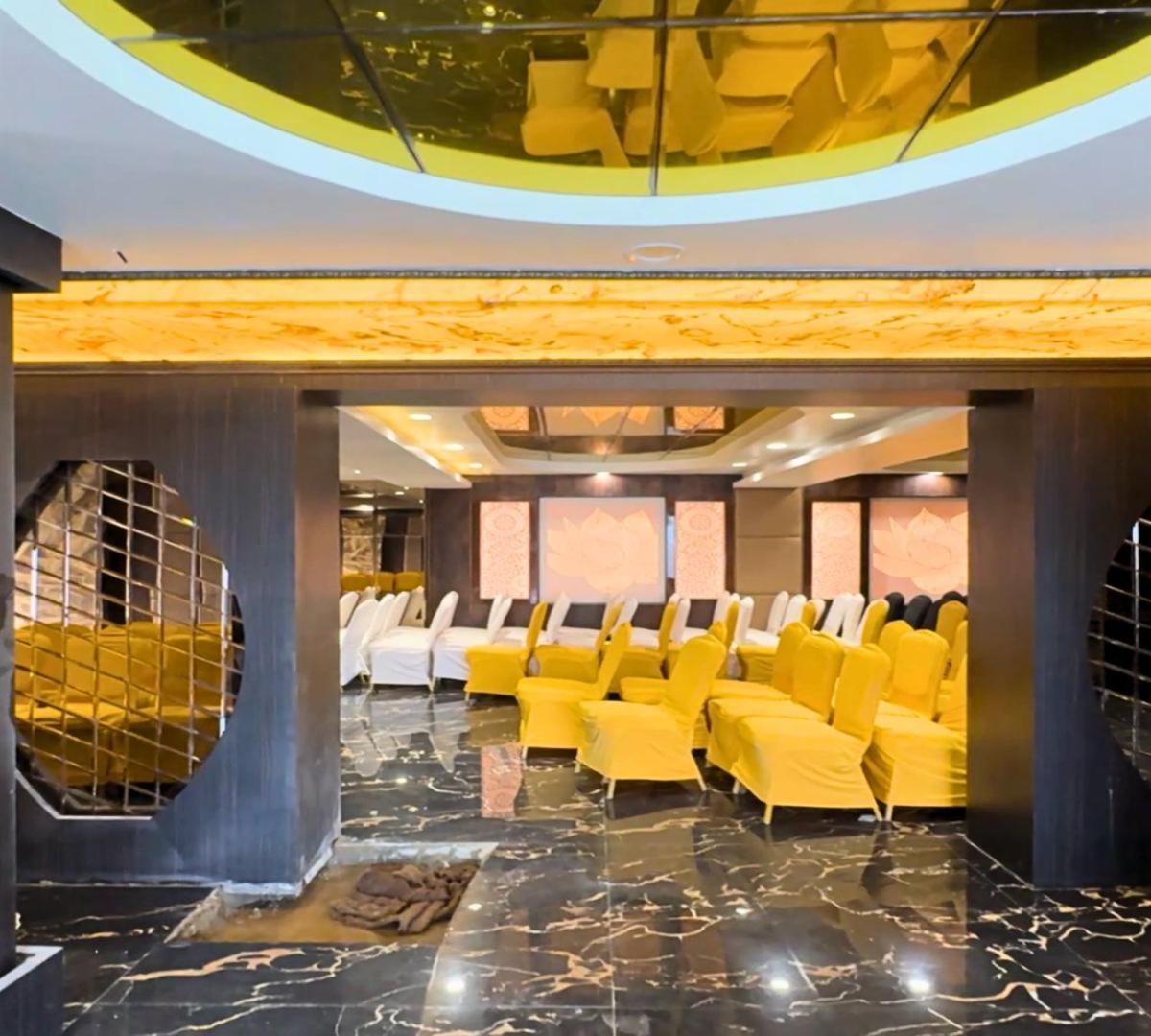 Hotel Runway Inn Pura Raghunath Екстер'єр фото