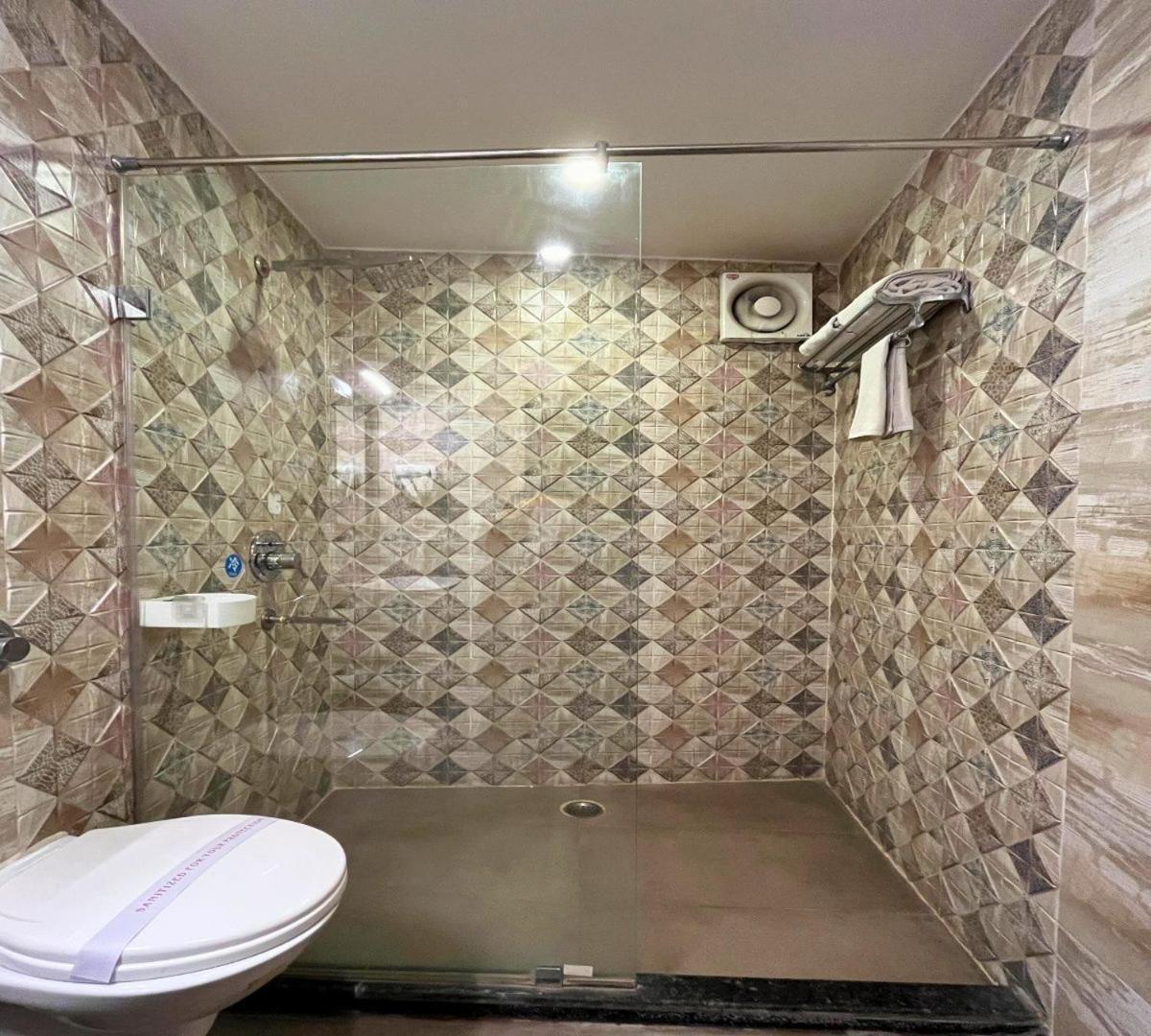 Hotel Runway Inn Pura Raghunath Екстер'єр фото